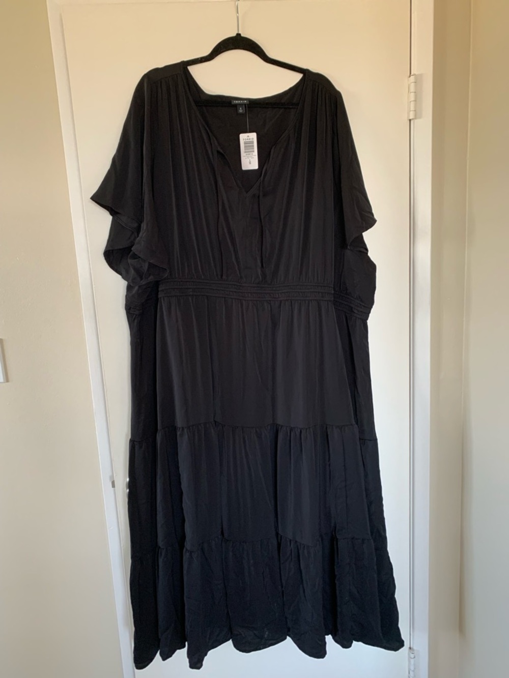 NWT Torrid Black Tiered Dress Womens Plus Size 6x / 30 Tie Neck Flutter Sleeve